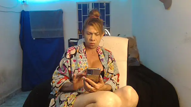 Antonella borja online show from November 8, 2025, 5:18 am