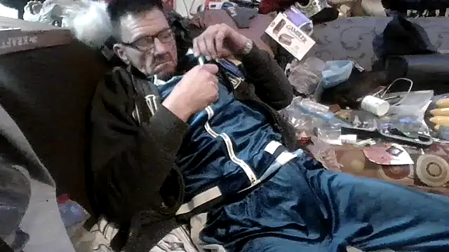 Snapshot of gettinit2wice chatting on October 30, 2025, 1:45 pm gettinit2wice online show from October 30, 2025, 1:45 pm