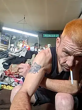 Snapshot of gettinit2wice chatting on February 1, 2026, 12:37 pm gettinit2wice online show from February 1, 2026, 12:37 pm