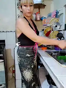 Snapshot of florecita9 chatting on February 2, 2025, 11:00 pm florecita9 online show from February 2, 2025, 11:00 pm