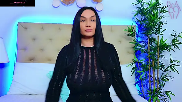 Snapshot of DaliyaArabian chatting on October 28, 2025, 1:14 pm DaliyaArabian online show from October 28, 2025, 1:14 pm