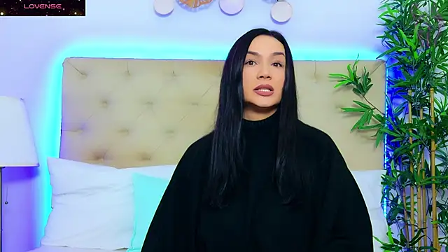 Snapshot of DaliyaArabian chatting on November 18, 2025, 12:42 pm DaliyaArabian online show from November 18, 2025, 12:42 pm