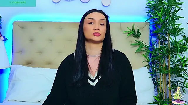 Snapshot of DaliyaArabian chatting on December 15, 2025, 12:53 pm DaliyaArabian online show from December 15, 2025, 12:53 pm