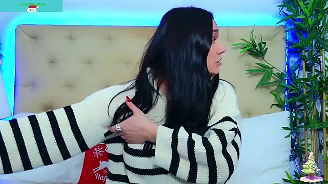 Snapshot of DaliyaArabian chatting on December 17, 2025, 1:17 pm DaliyaArabian online show from December 17, 2025, 1:17 pm