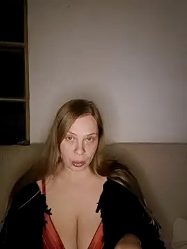 katiestevens online show from November 22, 2025, 9:47 pm