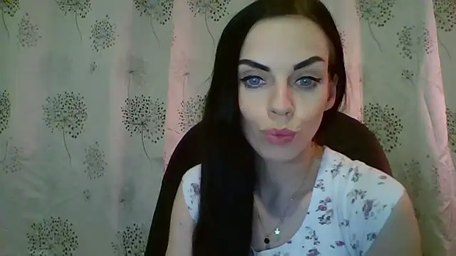 Snapshot of CassieSensual chatting on September 16, 2025, 6:20 pm CassieSensual online show from September 16, 2025, 6:20 pm