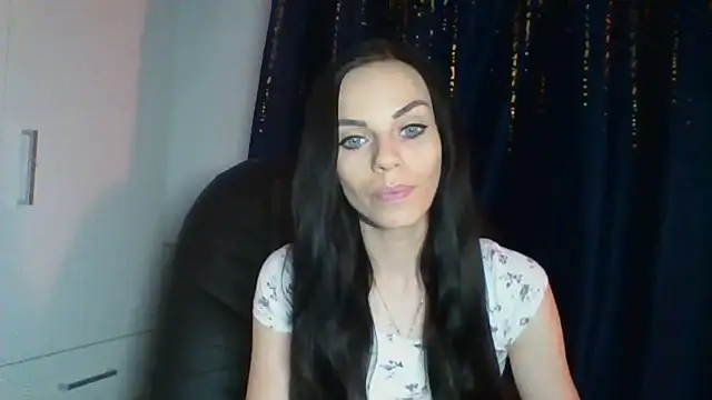 Snapshot of CassieSensual chatting on October 10, 2025, 6:18 pm CassieSensual online show from October 10, 2025, 6:18 pm