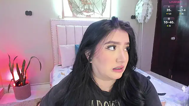  nina sweet online show from September 18, 2025, 12:07 pm