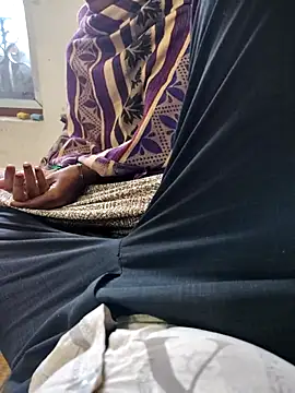 FeltedEuropium online show from December 5, 2025, 7:28 am