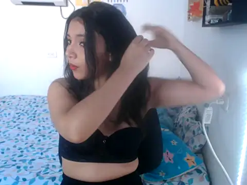 Snapshot of HannaKlein chatting on September 23, 2025, 1:03 pm HannaKlein online show from September 23, 2025, 1:03 pm