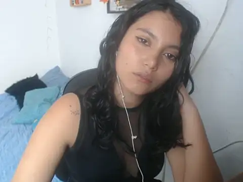 Snapshot of HannaKlein chatting on December 17, 2025, 6:36 pm HannaKlein online show from December 17, 2025, 6:36 pm