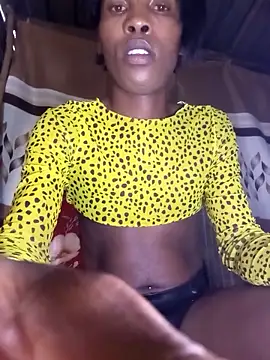 Snapshot of hoittytoittyxx chatting on February 3, 2026, 3:06 pm hoittytoittyxx online show from February 3, 2026, 3:06 pm