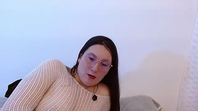 Snapshot of Elle_Lee_ chatting on June 24, 2026, 3:44 pm Elle Lee online show from June 24, 2026, 3:44 pm