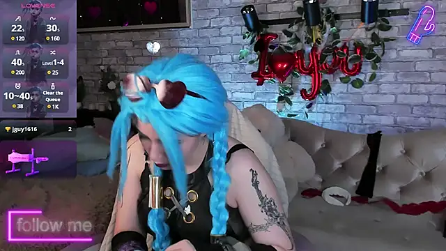 Alex Howell online show from February 13, 2025, 2:23 am