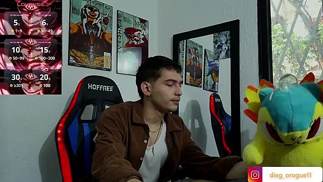 Snapshot of DiegoRogue_ chatting on March 21, 2025, 9:45 pm DiegoRogue online show from March 21, 2025, 9:45 pm