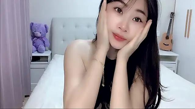 aisha123123 online show from October 26, 2025, 2:17 am