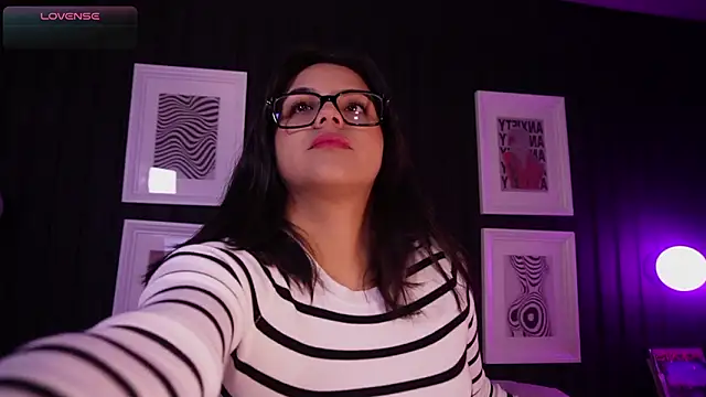 Sophia wilsonn  online show from March 13, 2026, 10:44 am