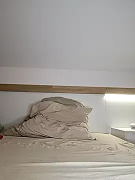 Xladycharme online show from December 2, 2025, 3:40 pm