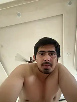 shivani0999 online show from September 26, 2025, 10:52 am