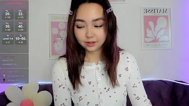 Snapshot of Fluffy_Rose chatting on January 18, 2025, 4:37 am Fluffy Rose online show from January 18, 2025, 4:37 am