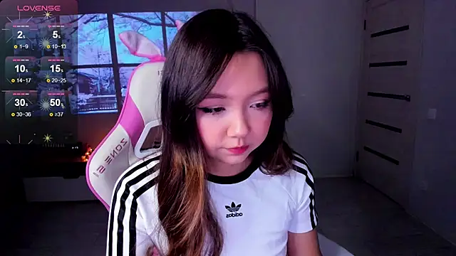 Fluffy Rose online show from November 21, 2025, 1:48 am