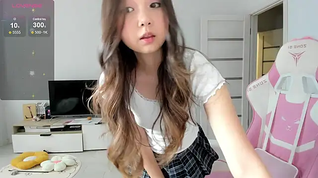 Fluffy Rose online show from July 14, 2026, 1:08 am