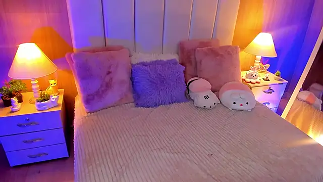 Snapshot of CaseyPiierce chatting on November 4, 2025, 8:08 pm CaseyPiierce online show from November 4, 2025, 8:08 pm