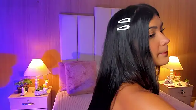 Snapshot of CaseyPiierce chatting on November 10, 2025, 7:57 pm CaseyPiierce online show from November 10, 2025, 7:57 pm