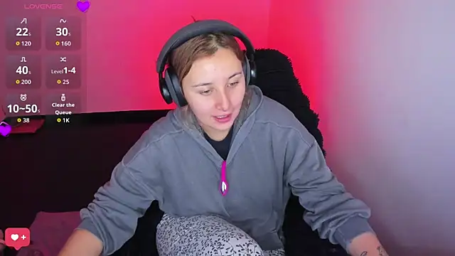 bonnie moon  online show from March 28, 2026, 8:25 am