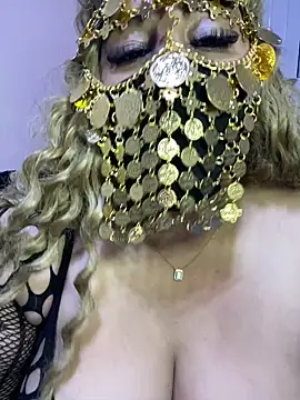 Snapshot of mari_layali chatting on December 30, 2024, 7:15 am mari layali online show from December 30, 2024, 7:15 am