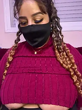 Snapshot of mari_layali chatting on January 2, 2025, 7:51 pm mari layali online show from January 2, 2025, 7:51 pm