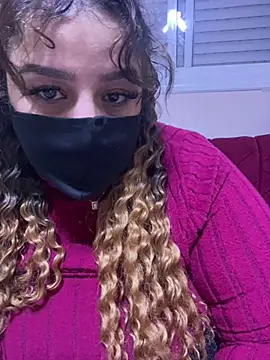 Snapshot of mari_layali chatting on January 2, 2025, 10:55 pm mari layali online show from January 2, 2025, 10:55 pm