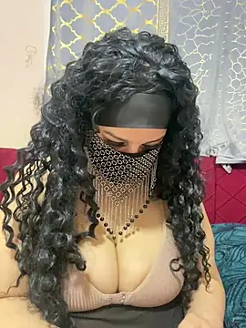 Snapshot of mari_layali chatting on November 4, 2025, 7:02 pm mari layali online show from November 4, 2025, 7:02 pm