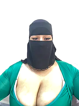 Snapshot of mari_layali chatting on November 21, 2025, 10:58 am mari layali online show from November 21, 2025, 10:58 am