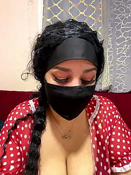 Snapshot of mari_layali chatting on January 11, 2026, 11:21 pm mari layali online show from January 11, 2026, 11:21 pm