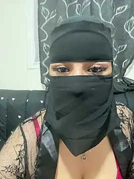 Snapshot of mari_layali chatting on July 10, 2026, 10:01 pm mari layali online show from July 10, 2026, 10:01 pm