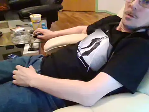 Snapshot of Minm666 chatting on December 28, 2024, 10:23 pm Minm666 online show from December 28, 2024, 10:23 pm