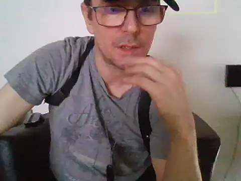 Snapshot of Minm666 chatting on February 4, 2025, 3:11 am Minm666 online show from February 4, 2025, 3:11 am