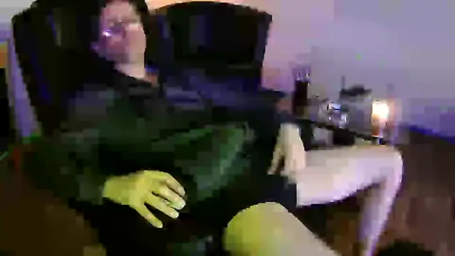 Snapshot of Minm666 chatting on March 8, 2025, 9:08 pm Minm666 online show from March 8, 2025, 9:08 pm