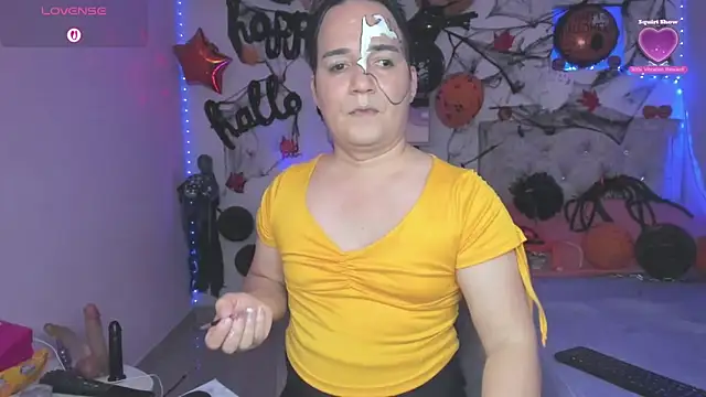 tania lucia1 online show from October 28, 2025, 9:06 pm