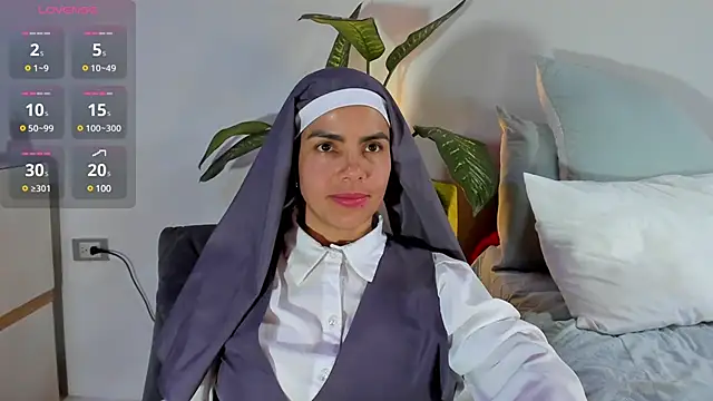 ClaraMariaMon online show from January 30, 2025, 6:43 pm