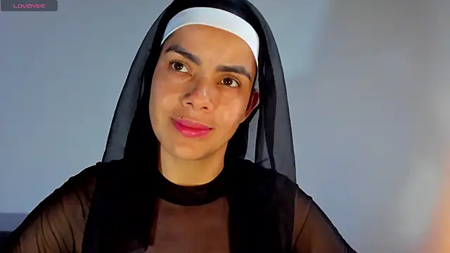 ClaraMariaMon online show from February 19, 2025, 9:36 pm