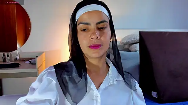 ClaraMariaMon online show from March 17, 2025, 7:37 pm