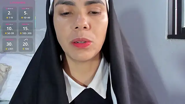 ClaraMariaMon online show from October 6, 2025, 2:25 pm