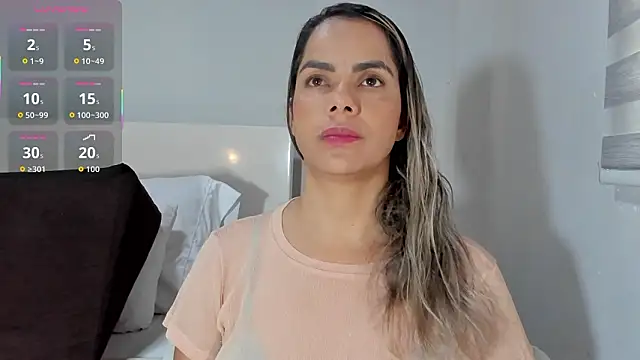 Snapshot of ClaraMariaMon chatting on February 8, 2026, 2:31 pm ClaraMariaMon online show from February 8, 2026, 2:31 pm