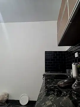 LuluzYPiero online show from February 25, 2025, 1:50 pm