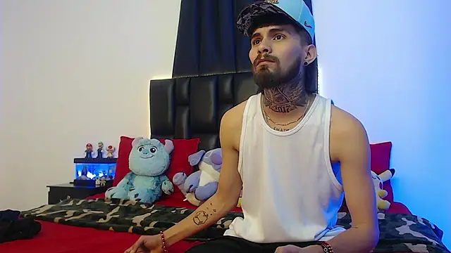 Snapshot of Brutal_Sex_Fucking chatting on March 11, 2025, 8:20 pm Brutal Sex Fucking online show from March 11, 2025, 8:20 pm