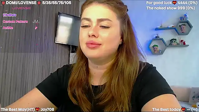 SuchCute online show from May 27, 2026, 3:36 am
