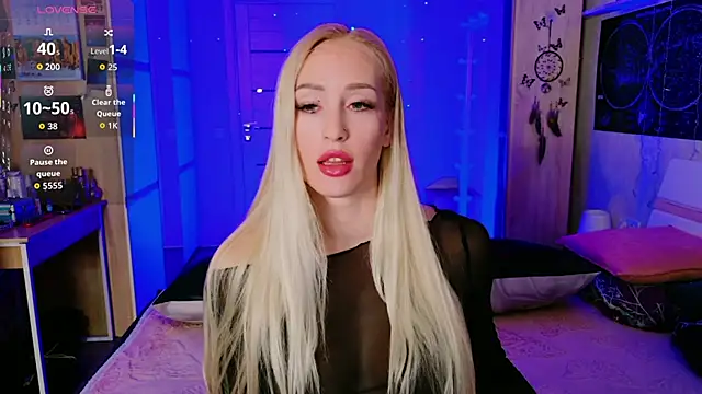 Snapshot of Evva_Ross chatting on December 2, 2025, 5:19 pm Evva Ross online show from December 2, 2025, 5:19 pm