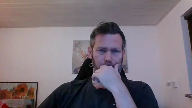 Snapshot of Gotta1 chatting on December 22, 2025, 6:32 am Gotta1 online show from December 22, 2025, 6:32 am